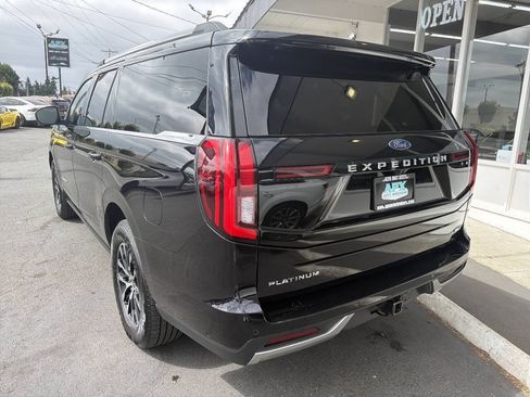 Used 2025 Ford Expedition Max Platinum AWD/4WD image 5