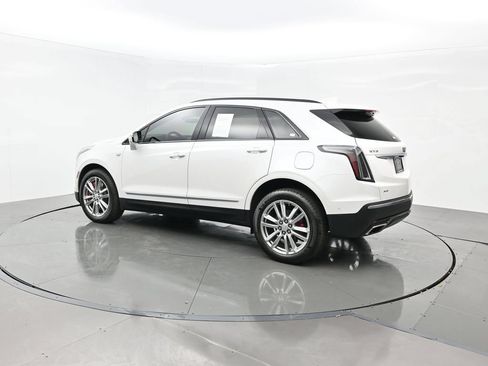 Certified 2024 Cadillac XT5 Sportv w/ Technology Package AWD/4WD image 3