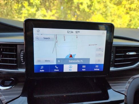 Used 2022 Ford Explorer Limited w/ Equipment Group 301A image 16