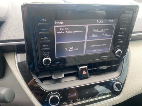 Used 2022 Toyota Corolla Cross L FWD image 21