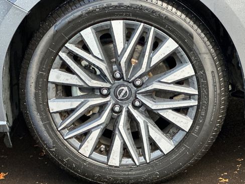 Used 2024 Nissan Altima 2.5 SV image 30