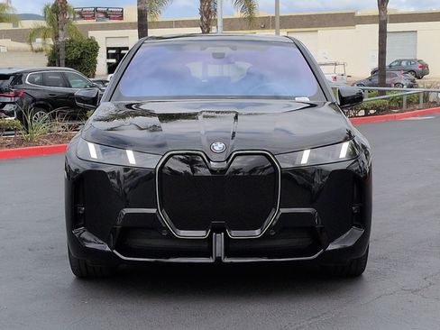 Used 2026 BMW iX xDrive60 w/ M Sport Package AWD/4WD image 3