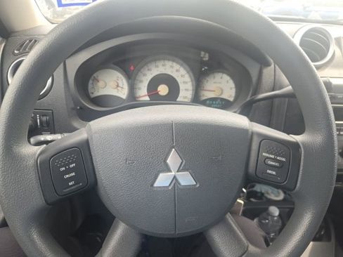 Used 2007 Mitsubishi Raider LS RWD image 7
