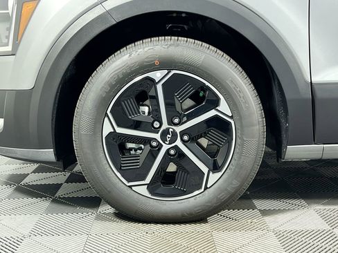 New 2025 Kia Niro SX image 13