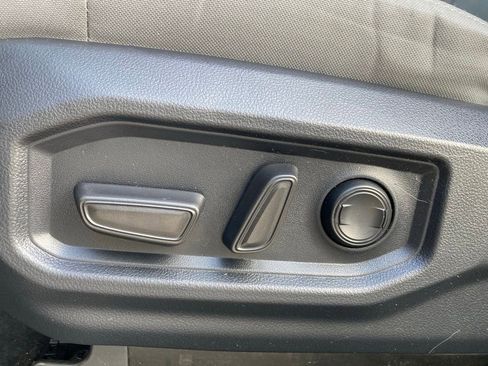 Certified 2025 Toyota Tundra SR5 AWD/4WD image 12