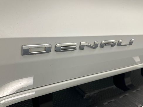 Used 2024 GMC Canyon Denali AWD/4WD image 20
