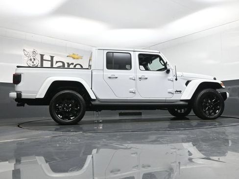 Used 2023 Jeep Gladiator Overland AWD/4WD image 51