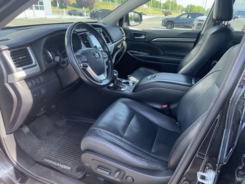 Used 2018 Toyota Highlander Limited image 6