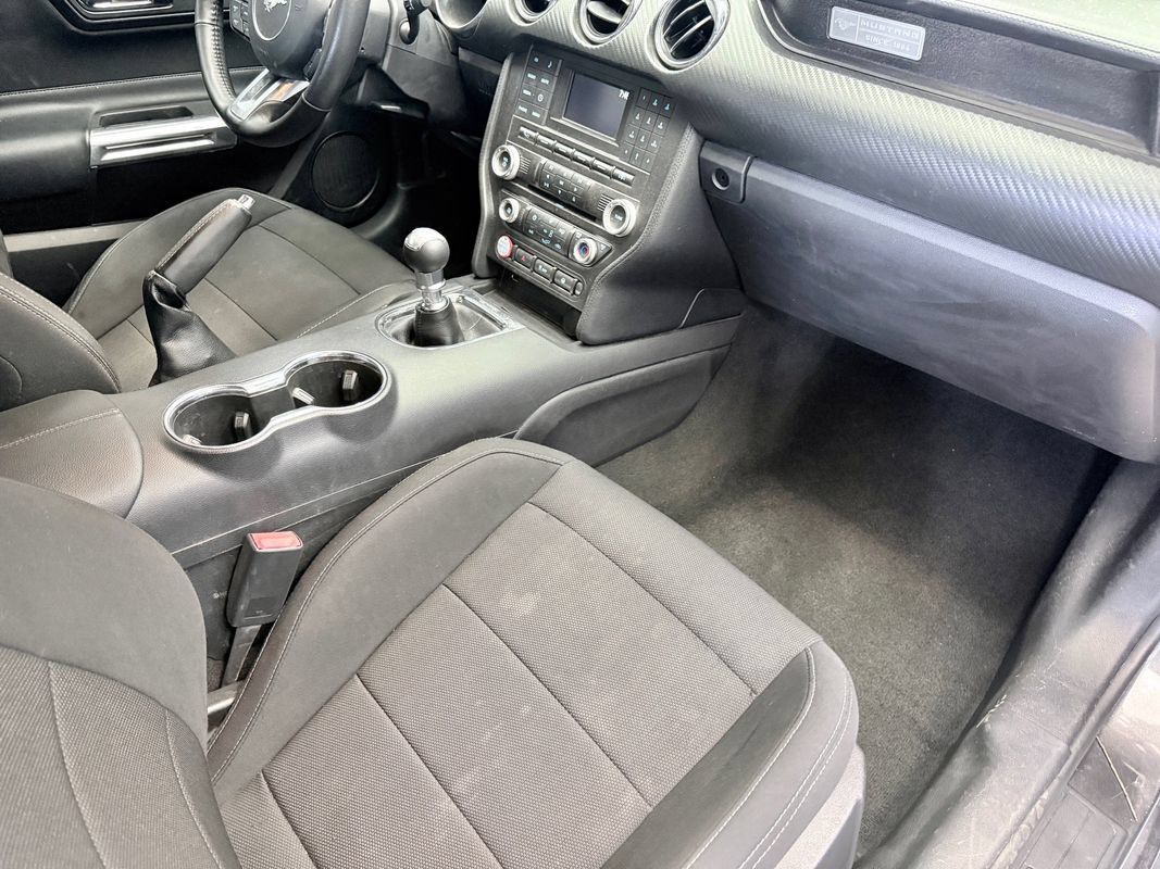 Used 2017 Ford Mustang Coupe RWD image 11