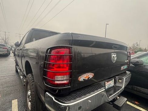 Used 2014 RAM 2500 Tradesman w/ Chrome Appearance Group image 5