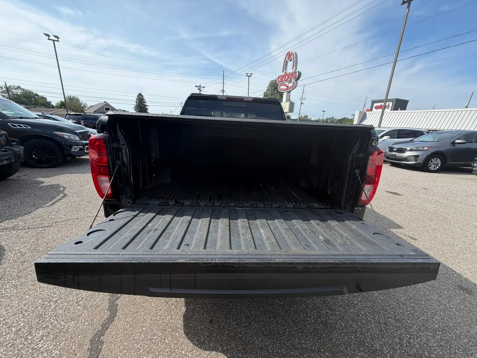 Used 2020 GMC Sierra 1500 Elevation AWD/4WD image 15