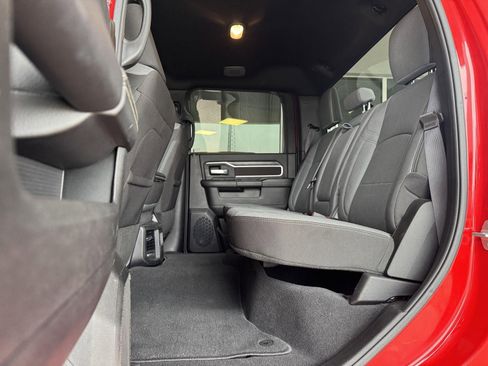 Used 2024 RAM 2500 Big Horn w/ Bed Utility Group image 10