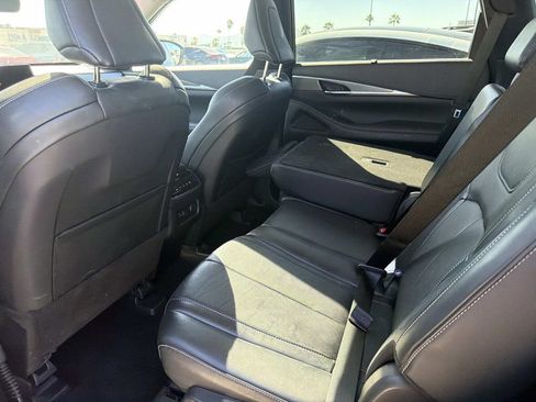 Used 2023 INFINITI QX60 Luxe w/ Cargo Package FWD image 17