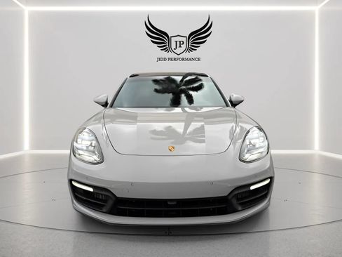 Used 2021 Porsche Panamera image 9