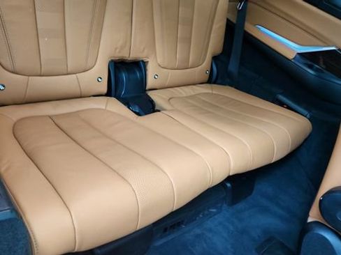 Used 2021 BMW X7 xDrive40i w/ M Sport Package image 30