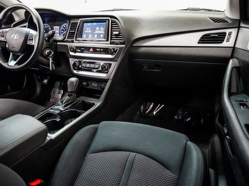 Used 2019 Hyundai Sonata SE FWD image 10