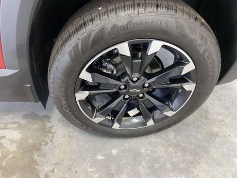 Used 2026 Chevrolet Equinox RS w/ Convenience Package III image 9