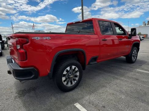 Used 2022 Chevrolet Silverado 2500 Custom w/ Custom Convenience Package AWD/4WD image 8