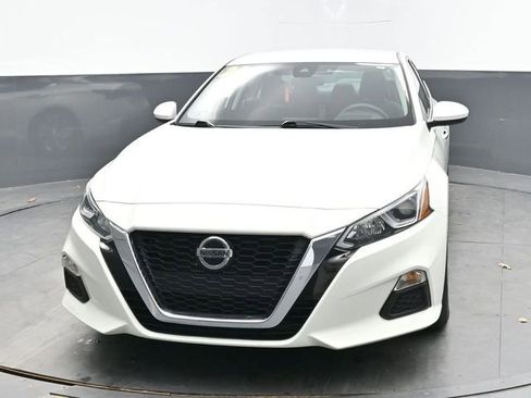 Used 2021 Nissan Altima 2.5 S image 2