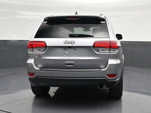 Used 2021 Jeep Grand Cherokee Laredo RWD image 7