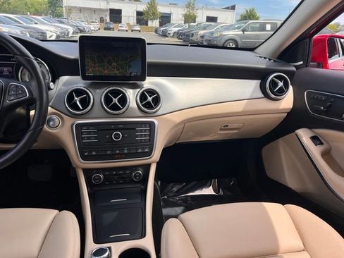 Used 2016 Mercedes-Benz GLA 250 4MATIC image 16
