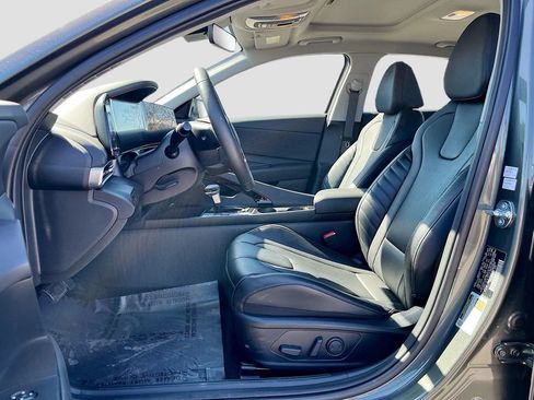 Used 2025 Hyundai Elantra Limited image 20