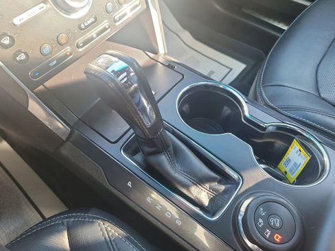 Used 2017 Ford Explorer Limited w/ Equipment Group 303A image 24