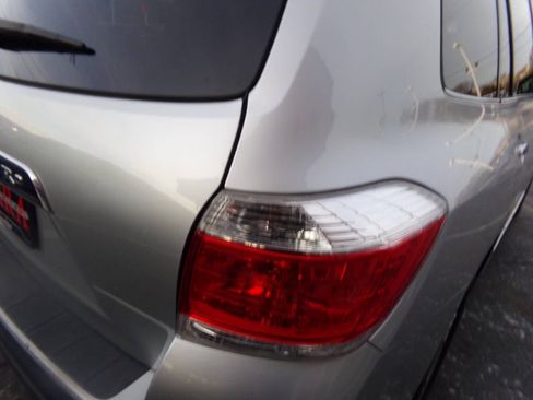 Used 2013 Toyota Highlander Limited FWD image 34