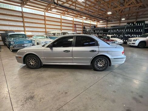 Used 2002 Hyundai Sonata GLS FWD image 11