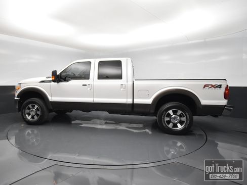 Used 2015 Ford F250 Lariat w/ Lariat Interior Package AWD/4WD image 3
