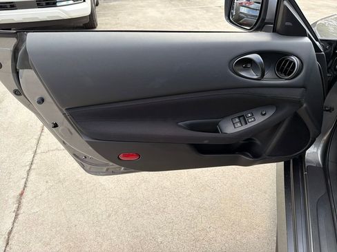 Used 2024 Nissan Z Sport w/ Floor Mat Package image 13