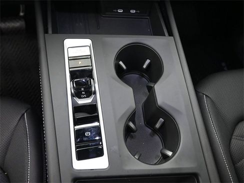 New 2026 Volkswagen Atlas SE image 4