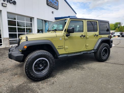 Used 2013 Jeep Wrangler Unlimited Sport AWD/4WD image 6