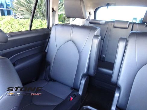 Used 2024 Toyota Grand Highlander FWD image 14