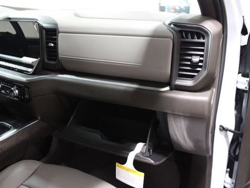 New 2026 GMC Sierra 1500 SLT w/ SLT Premium Plus Package AWD/4WD image 29