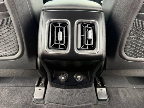 Used 2022 Kia Sorento S AWD/4WD image 37
