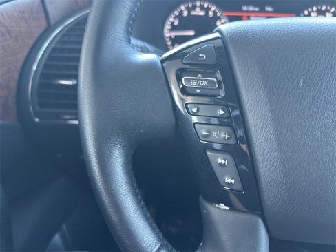 Used 2024 Nissan Armada SL w/ Captain's Chairs Package image 26
