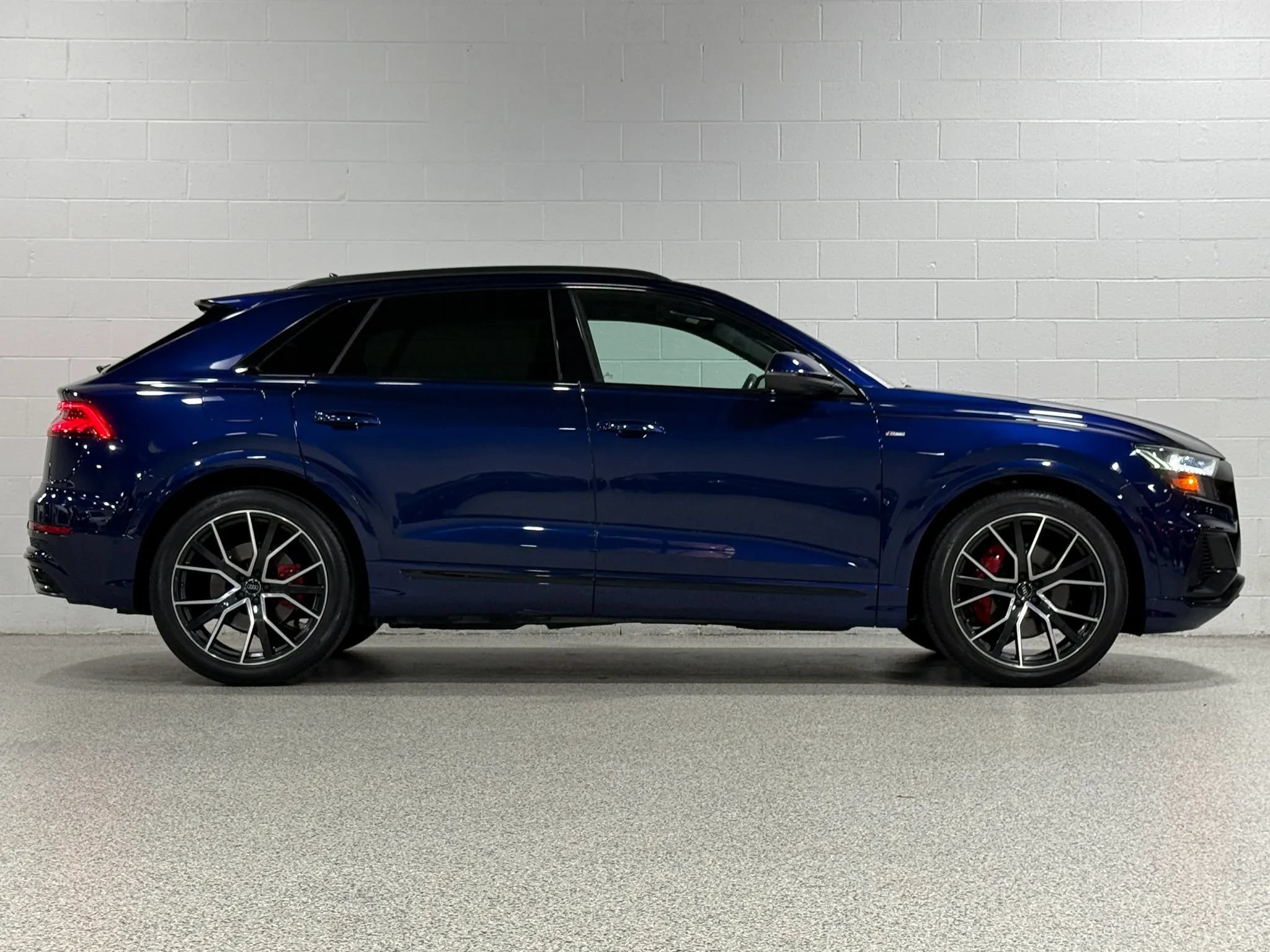 Used 2020 Audi Q8 Prestige w/ Prestige Package AWD/4WD image 5