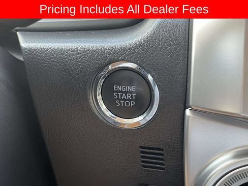 Used 2023 Toyota 4Runner Limited AWD/4WD image 31