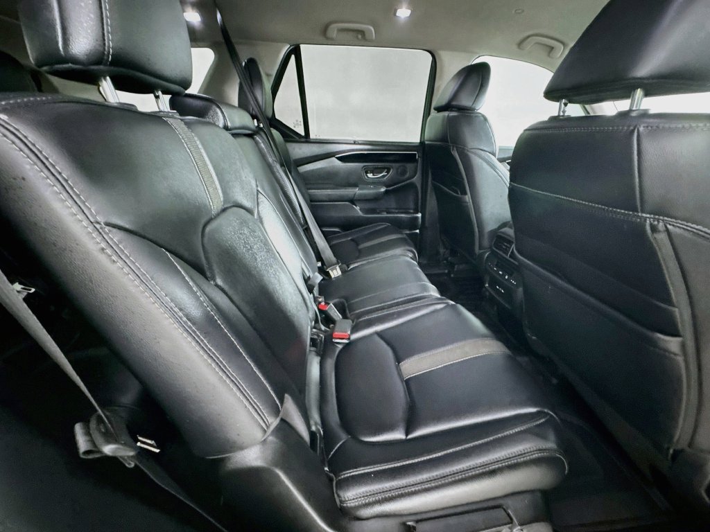 Certified 2025 Honda Pilot EX-L image 37