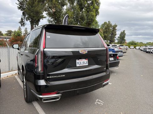 Used 2023 Cadillac Escalade Premium Luxury w/ LPO, Floor Liner Package image 4