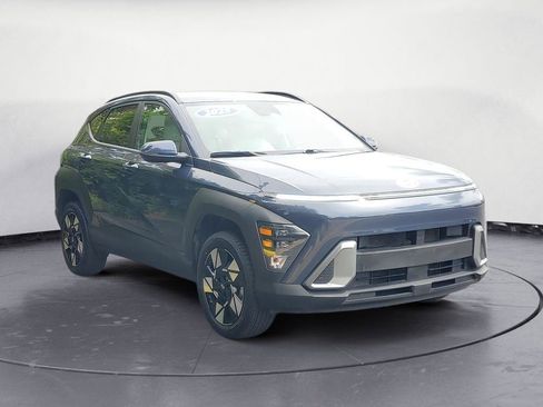 Used 2025 Hyundai Kona SEL AWD/4WD image 2