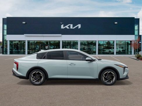 New 2026 Kia K4 EX image 7