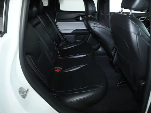 Used 2025 Jeep Compass Limited AWD/4WD image 32