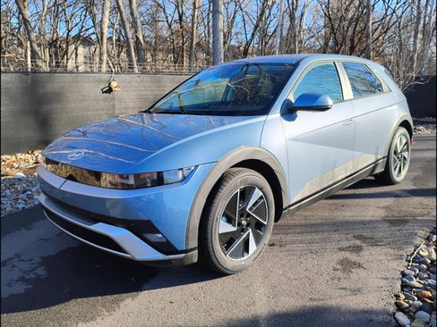 New 2026 Hyundai Ioniq 5 SE RWD image 1
