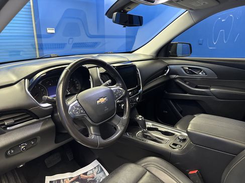 Used 2020 Chevrolet Traverse Premier w/ Redline Edition FWD image 11