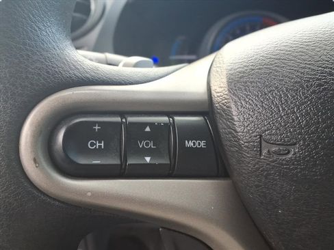 Used 2011 Honda Insight EX image 30