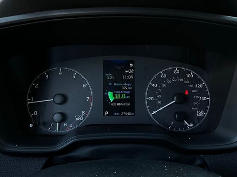 Used 2025 Toyota Corolla LE image 33