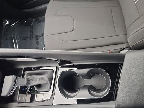 New 2025 Hyundai Elantra SEL image 21