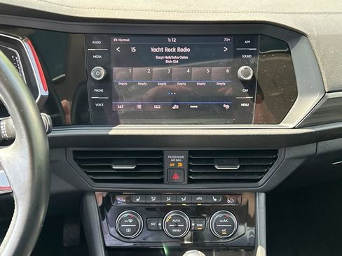 Used 2019 Volkswagen Jetta SEL FWD image 19